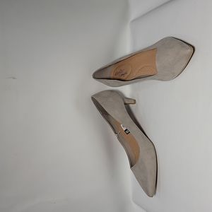 Suede light gray heel (9.5w) (NWT)